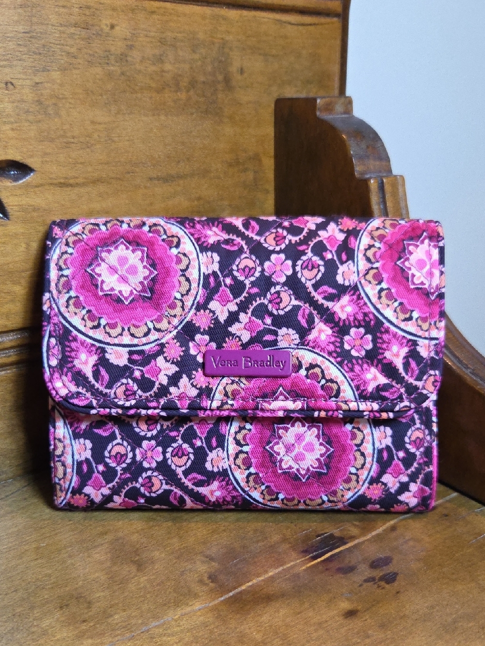 Vera Bradley Riley RFID Compact  Floral Medallion Wallet